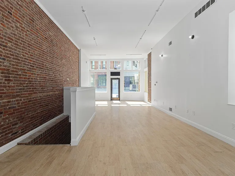 3401 Butler St #1 — Photo 3