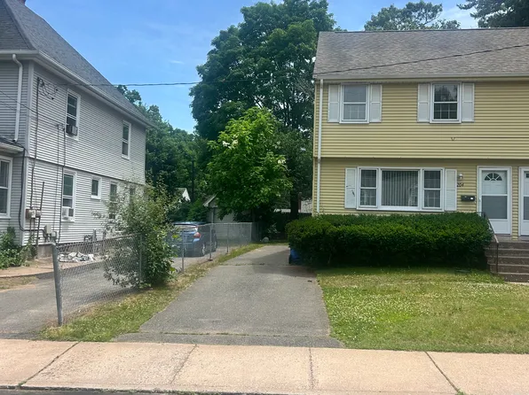 204 School St, Manchester, CT 06040