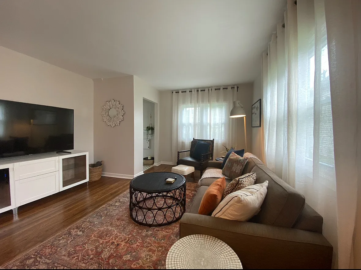 2 bed, 1828 sqft, $2,650 — Photo 3
