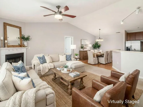 705 Hidden Springs Dr, Lewis Center, OH 43035