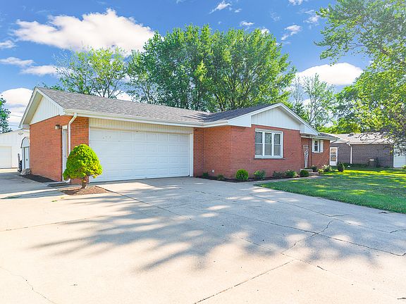 2nd image of 3601 El Camino Dr
