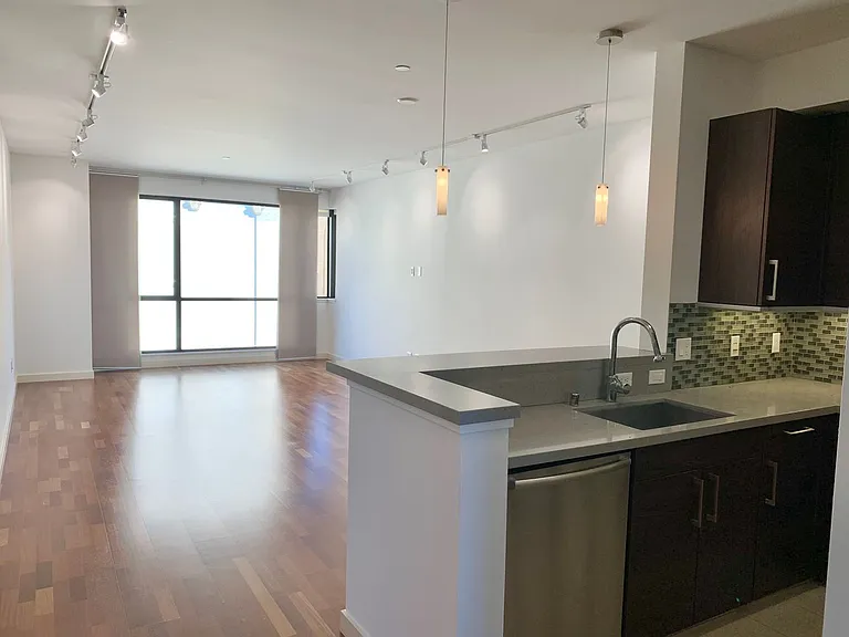 233 Franklin St #405 — Photo 4