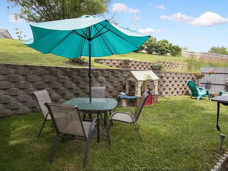52 Jema Ct — Photo 18
