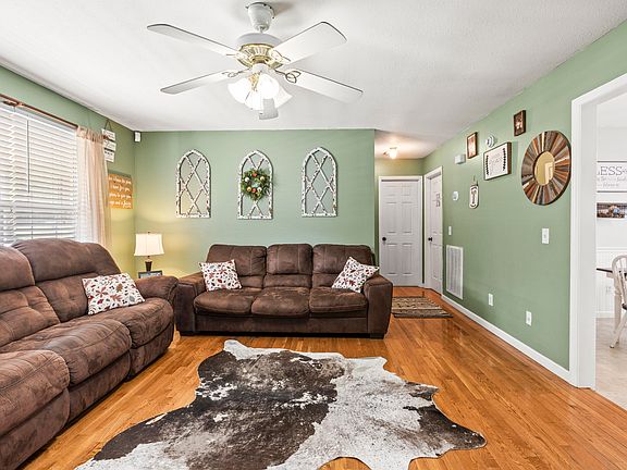 3rd image of 263 Childress Hollow Rd