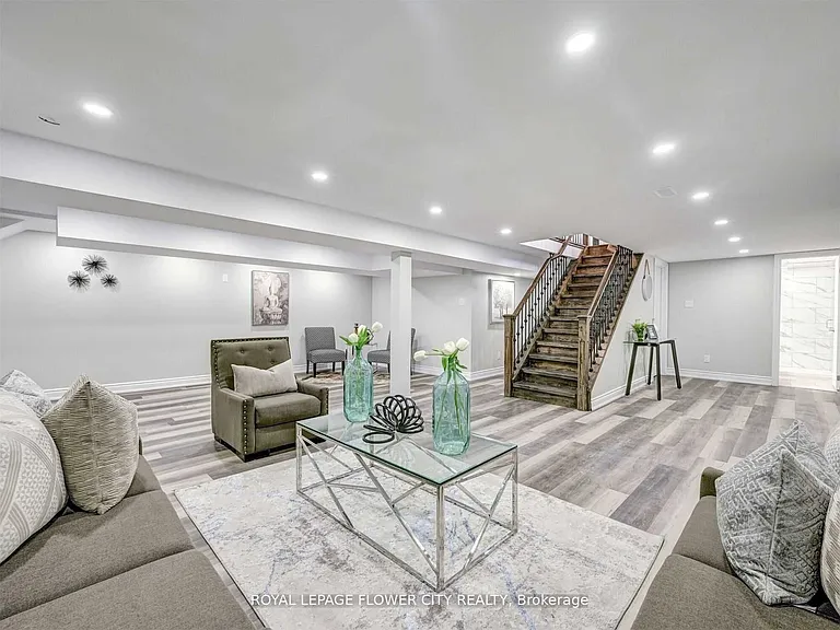 5263 Trafalgar Rd — Photo 26