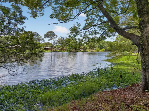 1037 Everglade Dr, Niceville, FL 32578