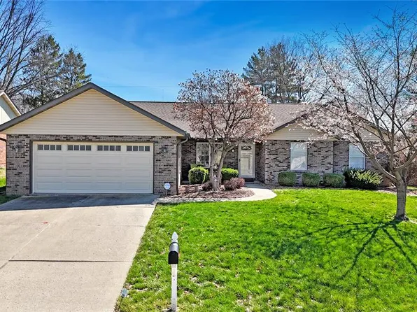 1825 Spruce Hill Dr, Belleville, IL 62221