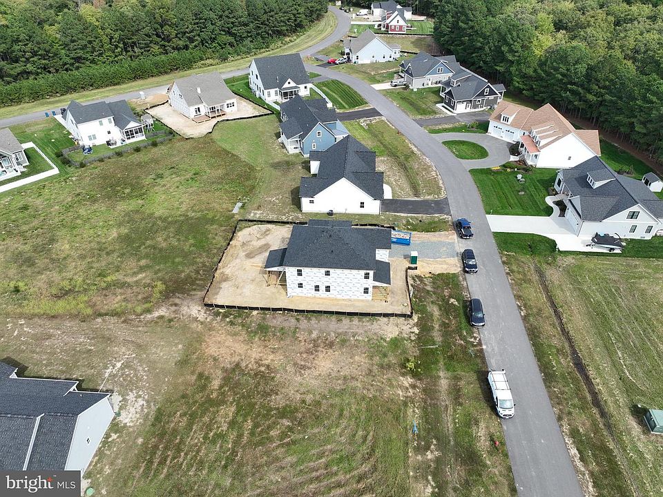1st image of 8 Preakness Dr