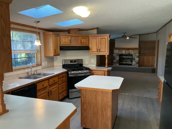 23312 Crystal Dr #333, Clinton Township, MI 48036