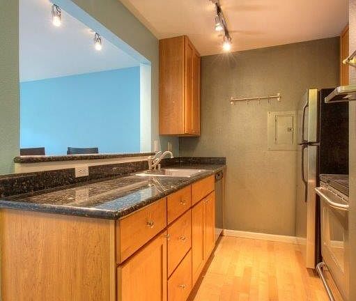 5th image of 3636 Evanston Ave N APT 4