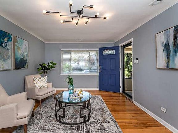Entryway/Dining Room/Sitting Room