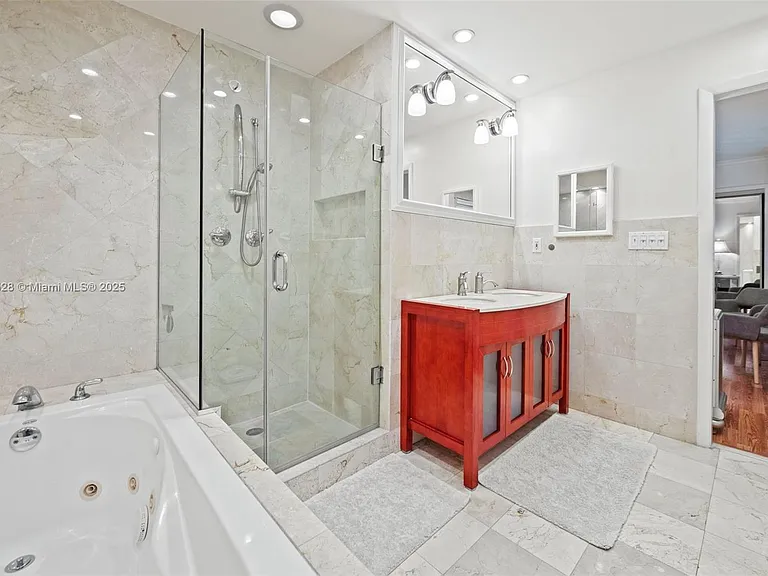 1211 Algeria Ave — Photo 20