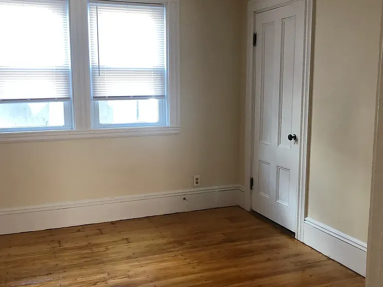 632 E 7th St #2 — Photo 9