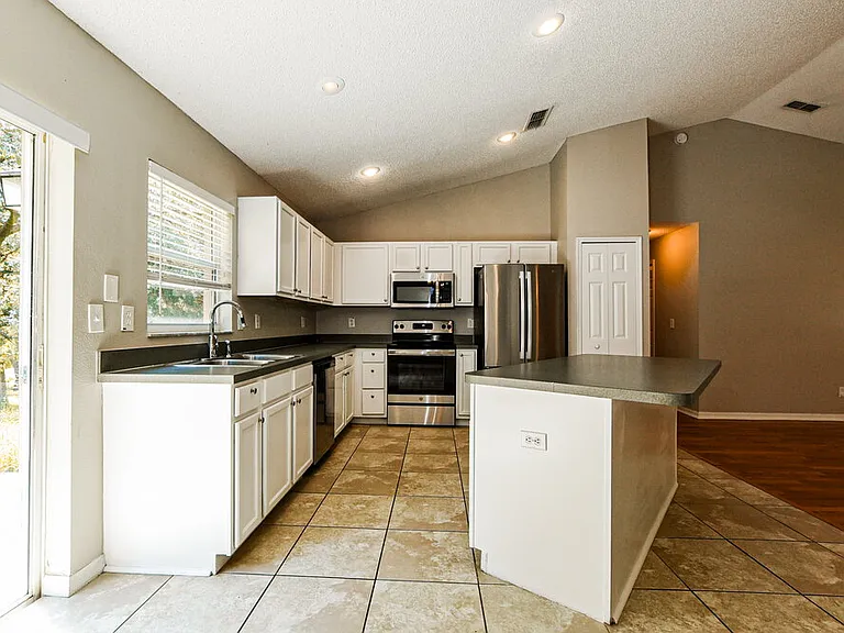 1320 Rain Forest Ln — Photo 9