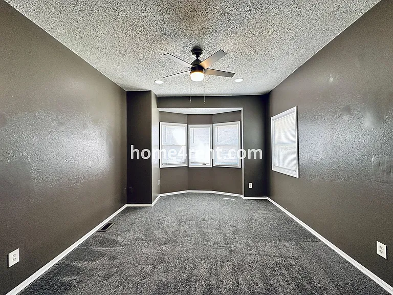 220 N Walnut St — Photo 9
