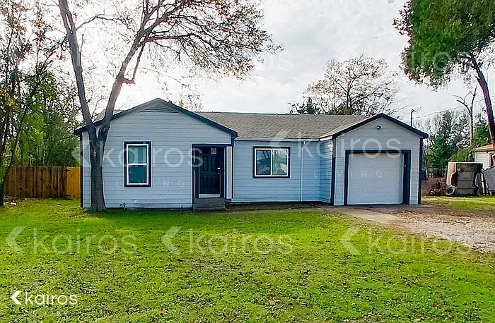 230 E Colonial Dr — Photo 1