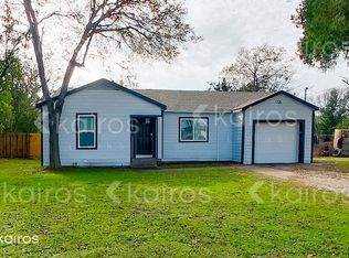 230 E Colonial Dr, Lancaster, TX 75134