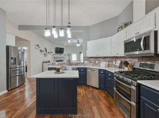 1100 Bracey Ct, College Station, TX 77845