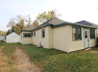 8 1st St E, Velva, ND 58790
