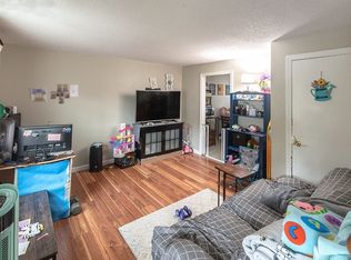 69 Arnold Ave #69, Lowell, MA 01852