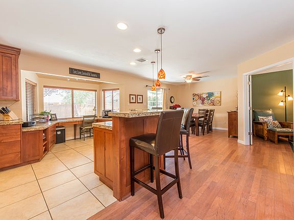 5th image of 3005 Garden Ln