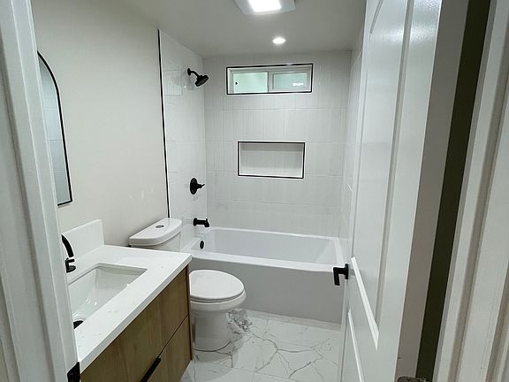5th image of 4500 W Rosamond Blvd Space 13A
