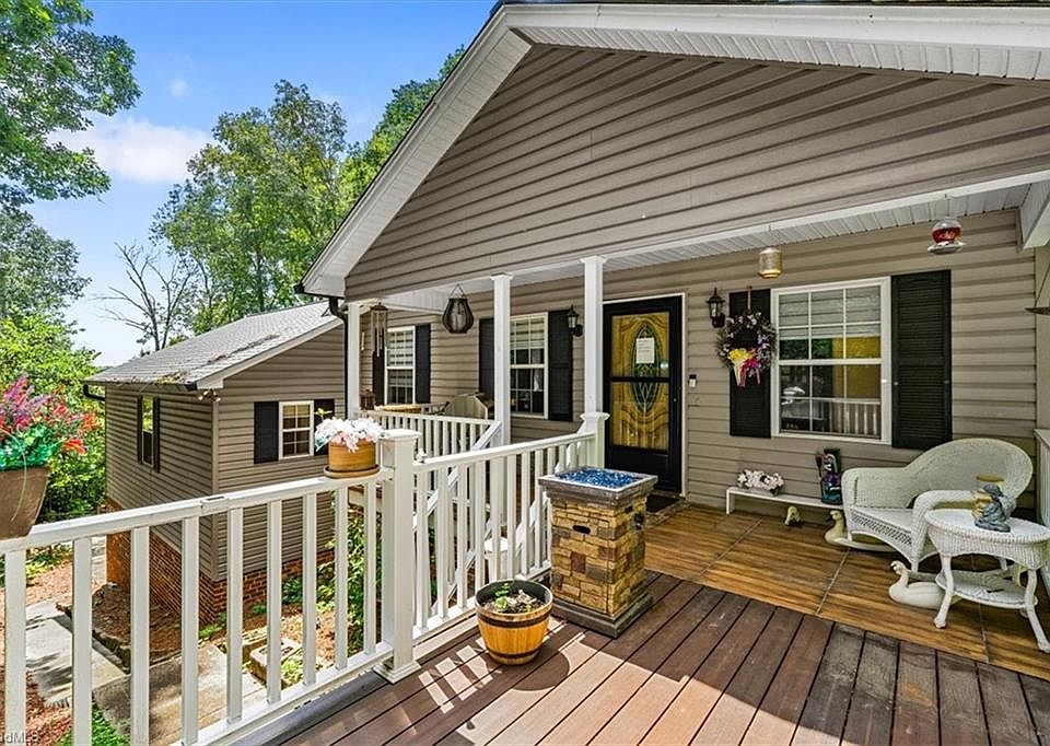 1973 Old Mountain Rd, Thomasville, NC 27360 | Zillow