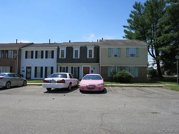 3rd image of 302 Leatherhead Ct Unit 302
