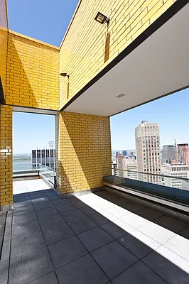 Rented by Platinum Properties | media 38