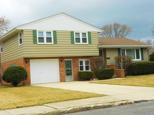 1st image of 805 N Junie Ct