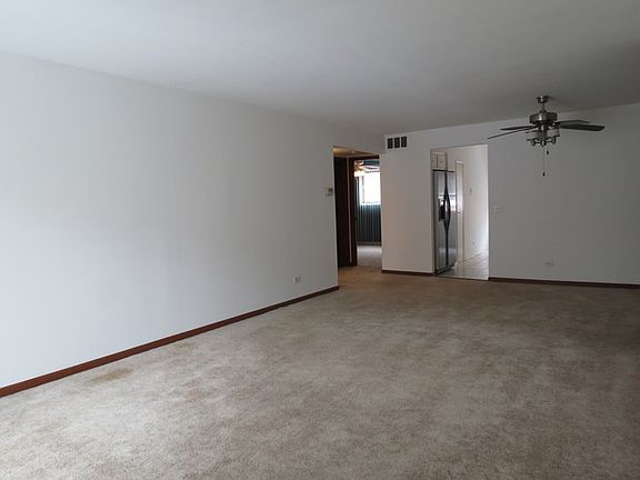 5th image of 5766 W Higgins Ave APT B2