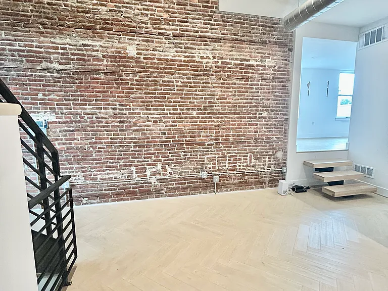 1705 N 7th St #21 — Photo 3