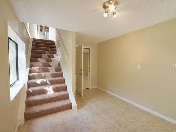 4th image of 1767 Nevada Ave NE