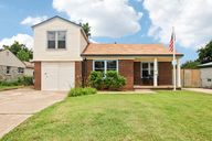 SE 20th St-S0807-001.jpg