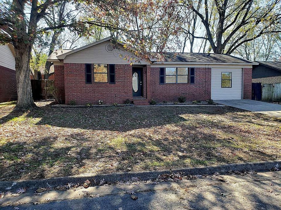 1st image of 608 Valley Dr