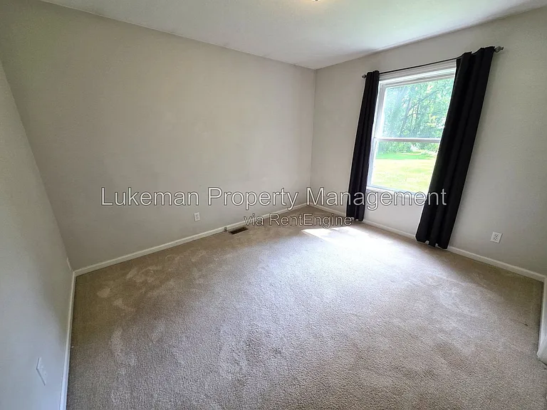 5635 Monticello Ave — Photo 8