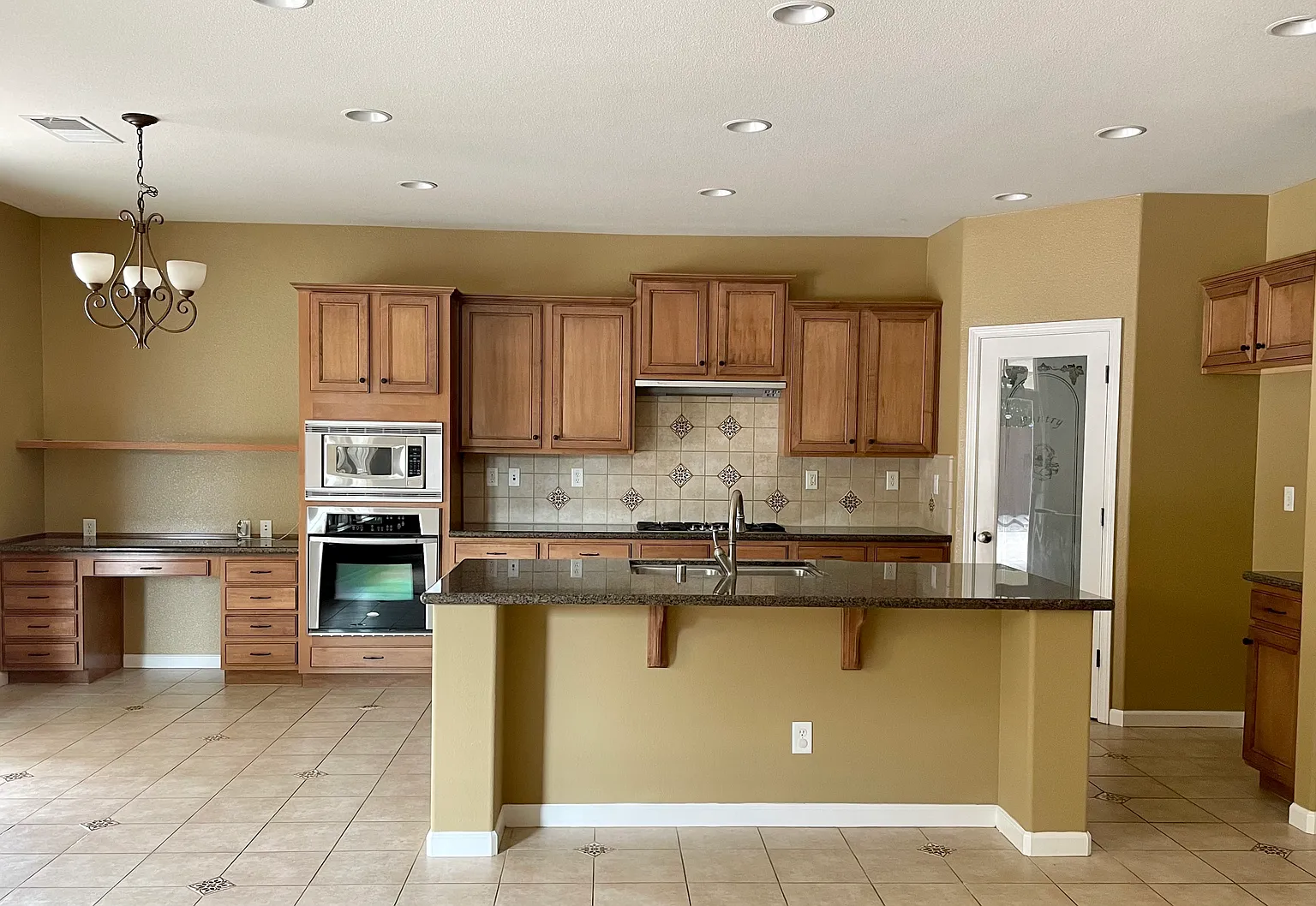 1294 Standish Cir photo 1