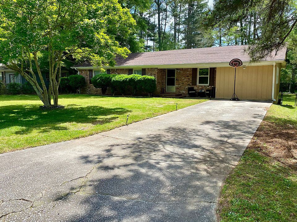 1st image of 781 Robin Dr SE