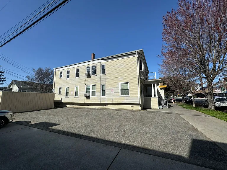 1912 10th Street — Photo 18