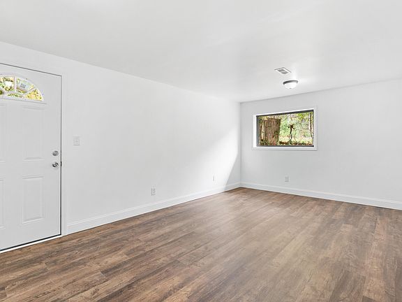 4th image of 122 Lavenia Cir