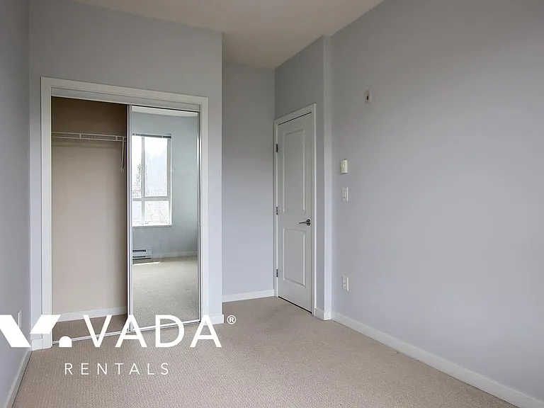 3651 Foster Ave #402 — Photo 13