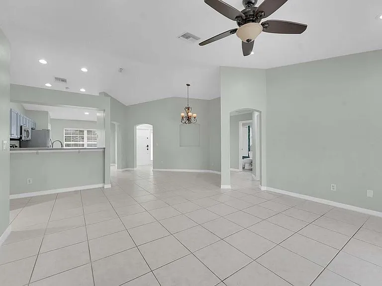 5335 NW Conley Dr — Photo 16