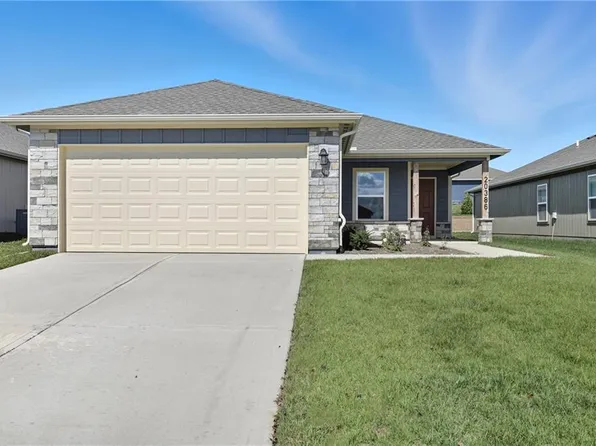 20361 W 194th Ter, Spring Hill, KS 66083