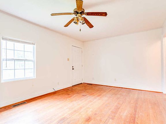 5th image of 306 Hermitage Dr