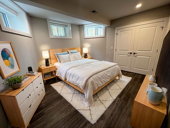 4th image of 4927 N Claremont Ave #4927-1