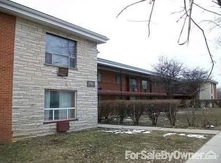 1121 Birch Dr, Elgin, IL 60120