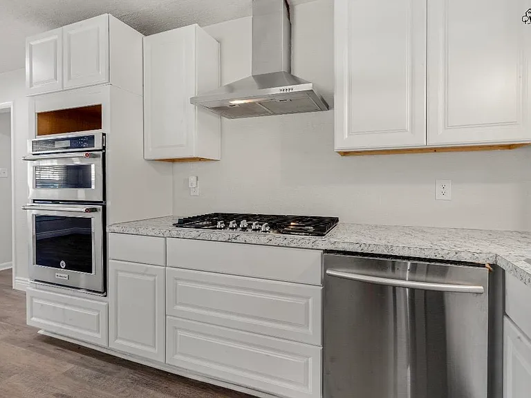 3406 Arthur St — Photo 12