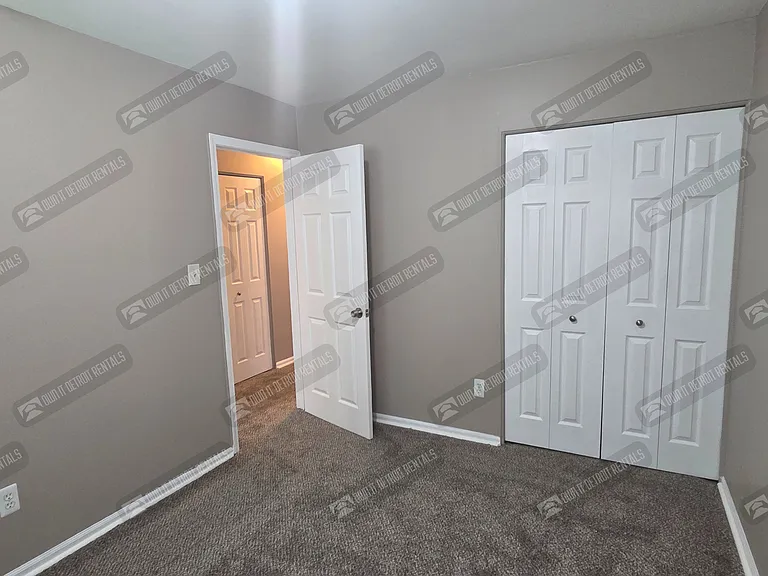 8125 Timken Ave — Photo 11