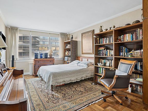5th image of 175 E 62nd St APT 8C