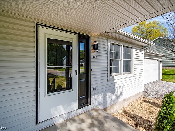 5th image of 400 Plymouth Pl